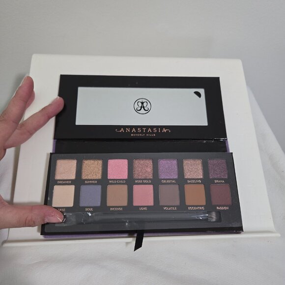 Anastasia Beverly Hills Norvina Palette - Picture 3 of 4